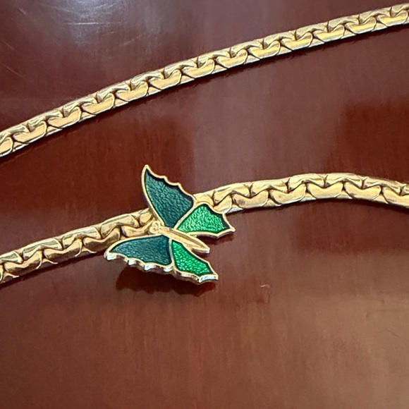 Vintage AVON Green and Blue Enamel Butterfly - Gold Toned Choker Necklace - Picture 3 of 4